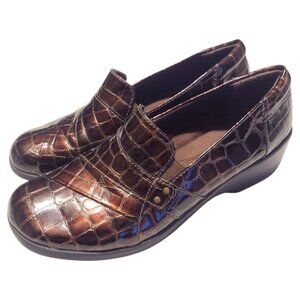 Clarks Collection Womens Brown Croc Pattern Slip-On Loafers Size 8M Alligator